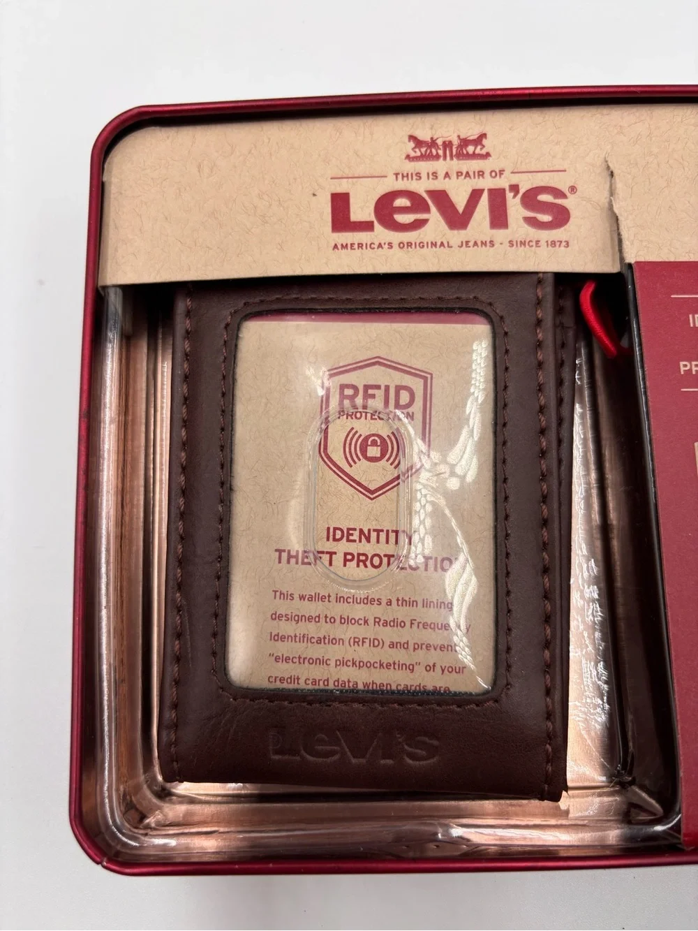 LEVI'S Men Genuine Leather Wallet W/ RFID Protection Brown Bifold Style RN129919